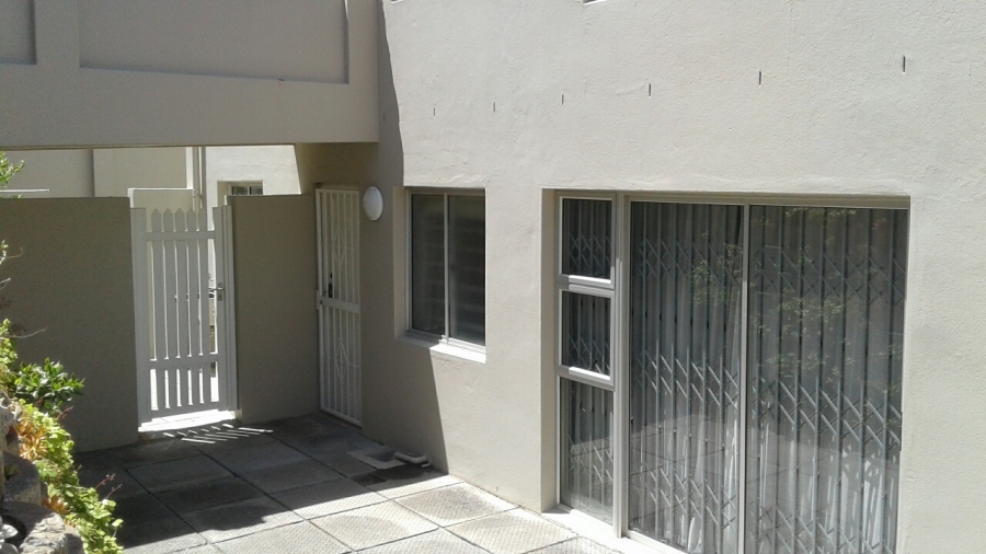 To Let 3 Bedroom Property for Rent in Muizenberg Western Cape